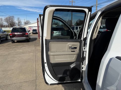 Used 2012 RAM 1500 Big Horn image 9