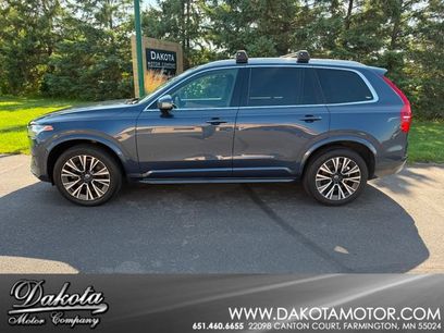Used 2022 Volvo XC90 T6 Momentum w/ Climate Package
