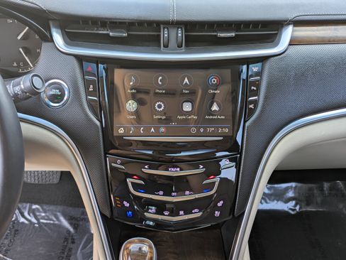 Used 2018 Cadillac XTS Luxury image 21
