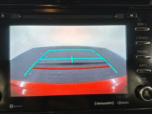 Used 2021 Toyota Prius Prime LE FWD image 21