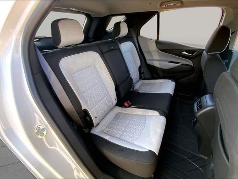 Used 2024 Chevrolet Equinox LS w/ LS Convenience Package FWD image 19