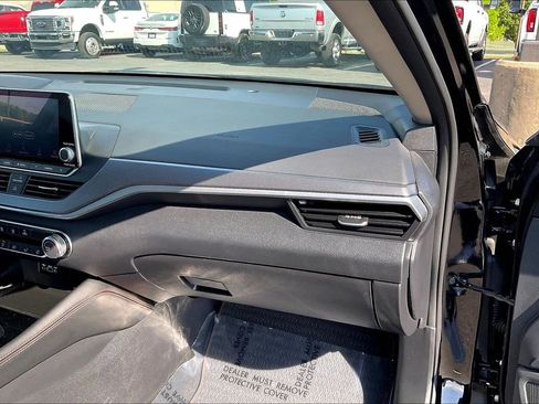Used 2023 Nissan Altima 2.5 SR FWD image 28