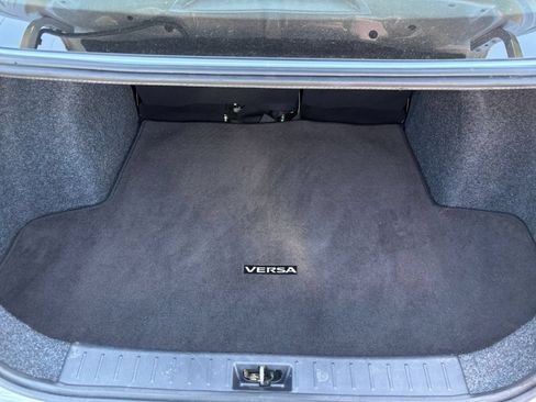 Used 2025 Nissan Versa SV FWD image 29