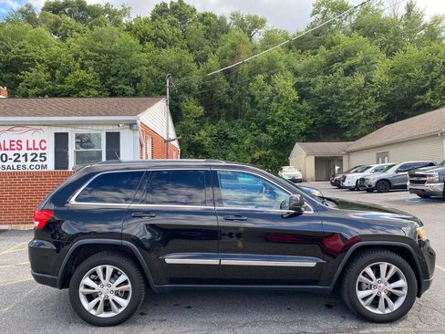 Used 2013 Jeep Grand Cherokee Laredo AWD/4WD image 5