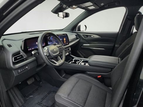 Used 2024 Chevrolet Traverse LT w/ Midnight/Sport Edition AWD/4WD image 16