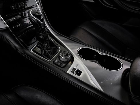 Used 2017 INFINITI Q60 3.0t w/ Premium Plus Package 3.0T image 31