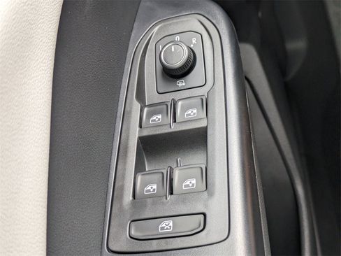 New 2025 Volkswagen Taos S image 23