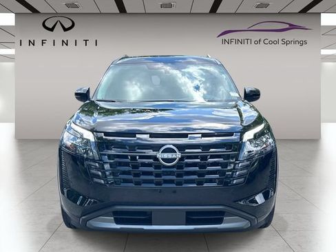 Used 2026 Nissan Pathfinder Platinum AWD/4WD image 2