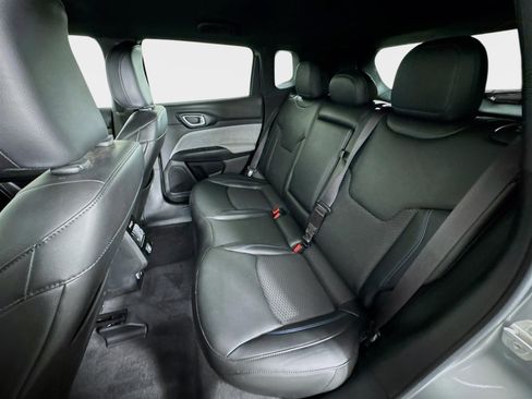 Used 2023 Jeep Compass Latitude image 21