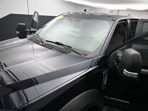 Used 2022 Ford F550 XLT image 19