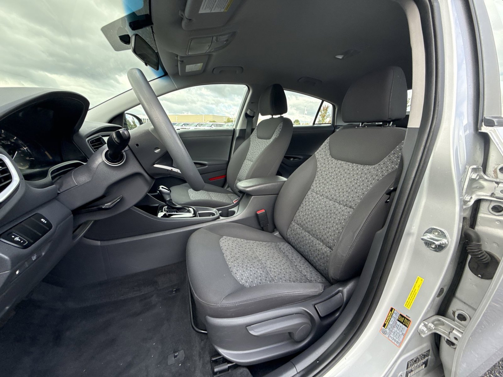 Used 2019 Hyundai Ioniq Blue FWD image 12