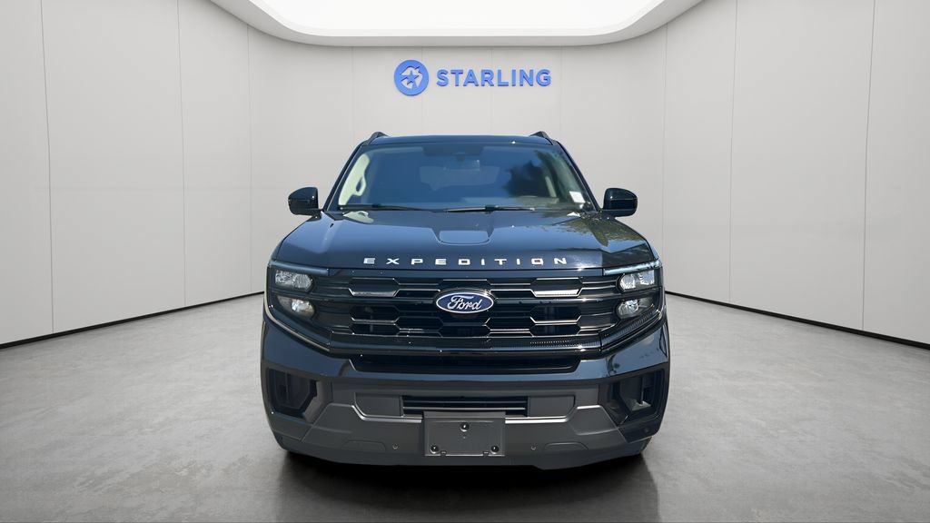Used 2025 Ford Expedition Active AWD/4WD image 25
