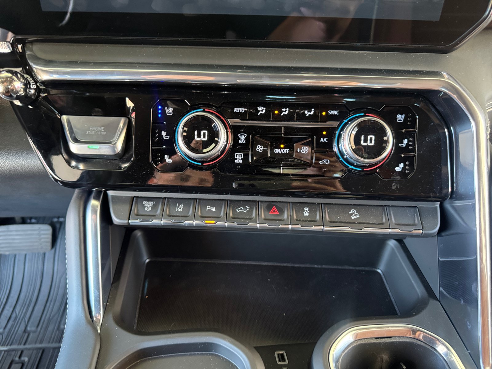 Used 2026 GMC Sierra 2500 Denali Ultimate AWD/4WD image 19