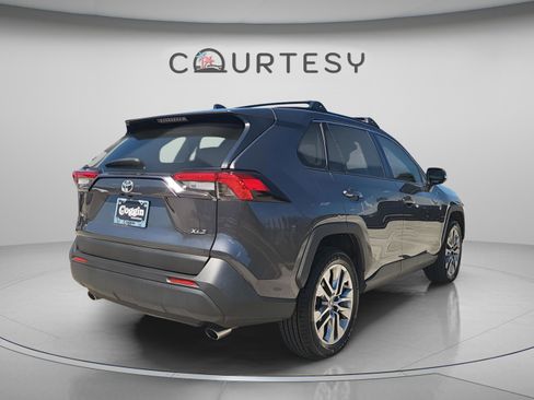 Used 2023 Toyota RAV4 XLE Premium FWD image 6