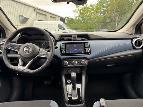 Used 2025 Nissan Versa SV FWD image 17