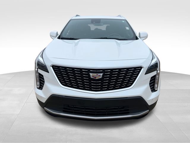 Certified 2023 Cadillac XT4 Premium Luxury w/ Cold Weather Package AWD/4WD image 9