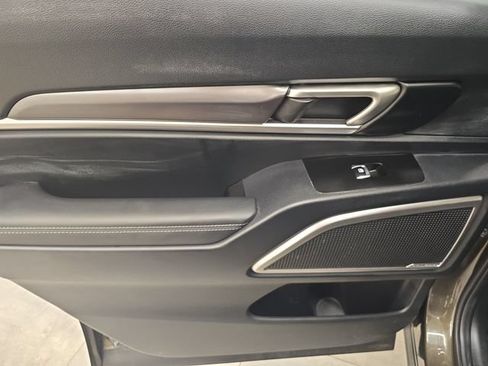 Used 2025 Kia Telluride S AWD/4WD image 19