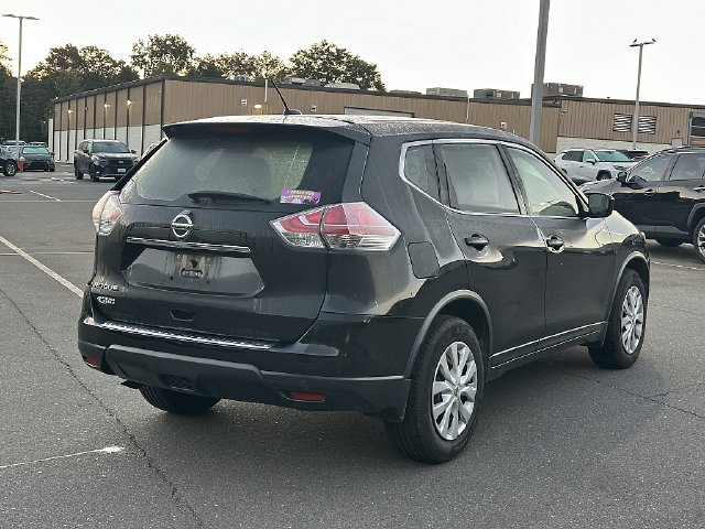 Used 2016 Nissan Rogue S FWD image 8
