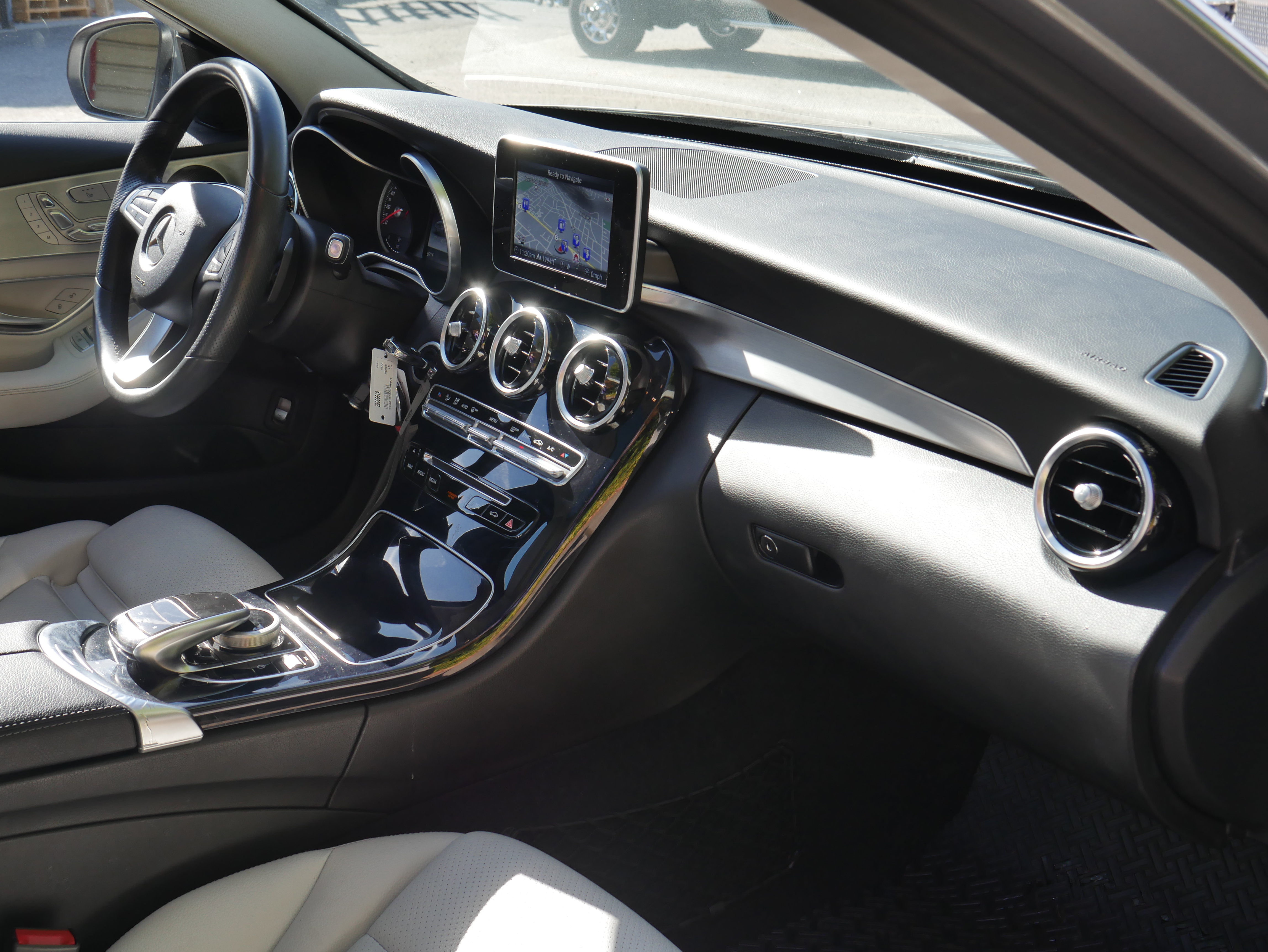 Used 2016 Mercedes-Benz C 300 4MATIC Sedan image 18