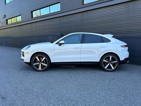 Certified 2025 Porsche Cayenne Coupe image 7