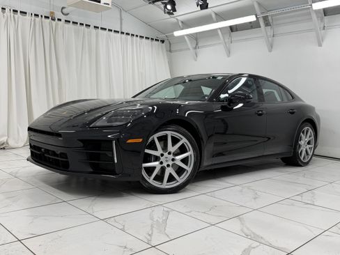 New 2026 Porsche Panamera 4 image 1