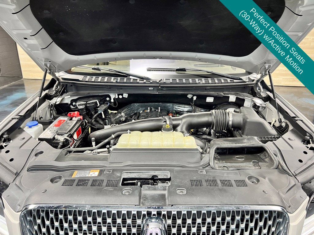 Used 2021 Lincoln Navigator L Reserve w/ Luxury Package AWD/4WD image 10
