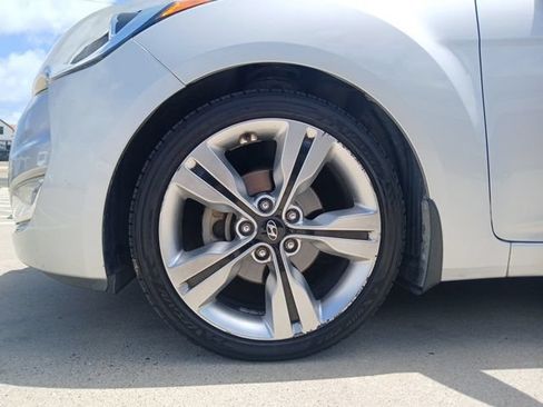 Used 2016 Hyundai Veloster w/ Option Group 03 FWD image 5