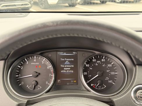 Used 2017 Nissan Rogue SL AWD/4WD image 21