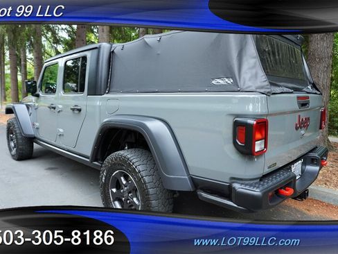 Used 2022 Jeep Gladiator Rubicon w/ Cold Weather Group AWD/4WD image 11
