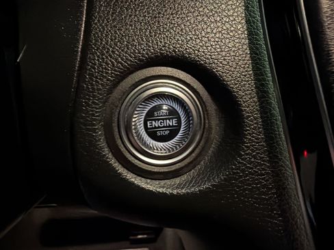 Used 2021 Mercedes-Benz GLC 300 image 24