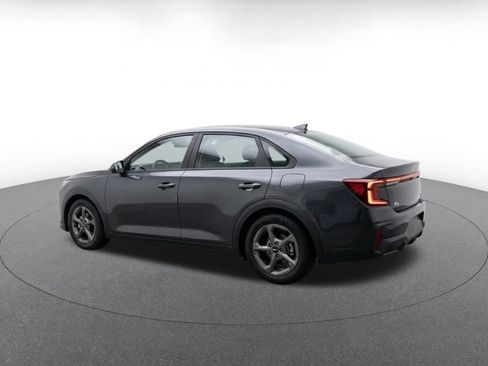 Used 2025 Kia K4 FWD image 5