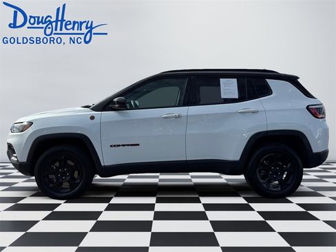 Used 2024 Jeep Compass Trailhawk image 2