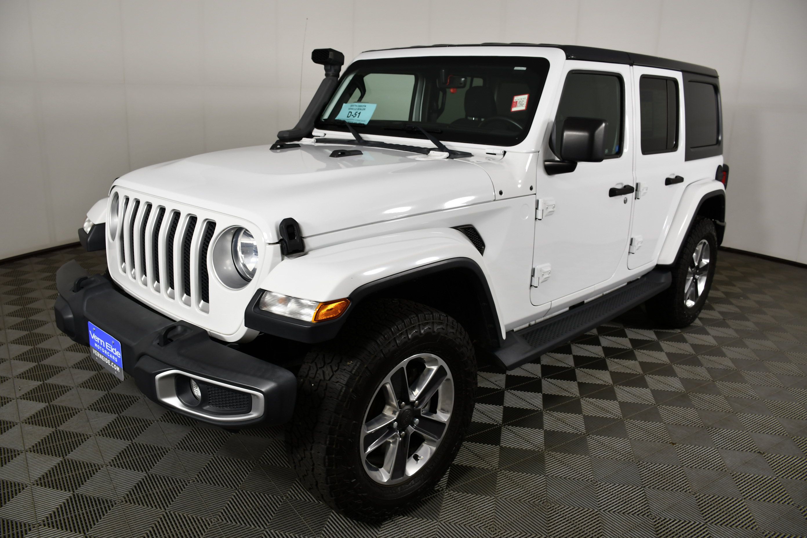 Used 2018 Jeep Wrangler Unlimited Sahara AWD/4WD image 10