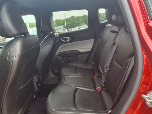 Used 2025 Jeep Compass Limited AWD/4WD image 19