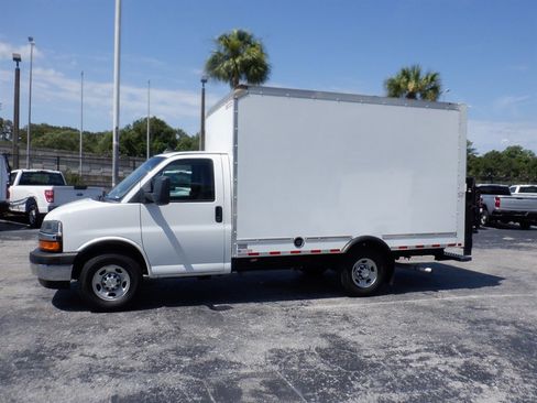 Used 2020 Chevrolet Express 3500 w/ Power Convenience Package RWD image 2