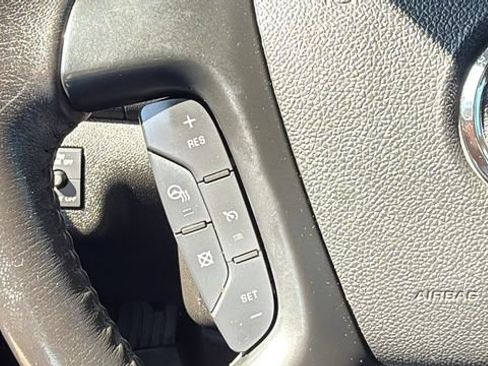 Used 2016 Buick Enclave Leather AWD/4WD image 17