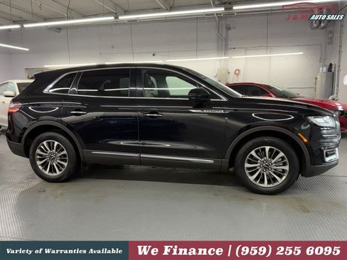Used 2019 Lincoln Nautilus Reserve AWD/4WD image 6