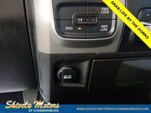 Used 2020 RAM 1500 Classic SLT image 25