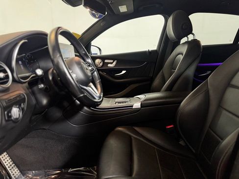 Used 2023 Mercedes-Benz GLC 300 4MATIC Coupe image 16