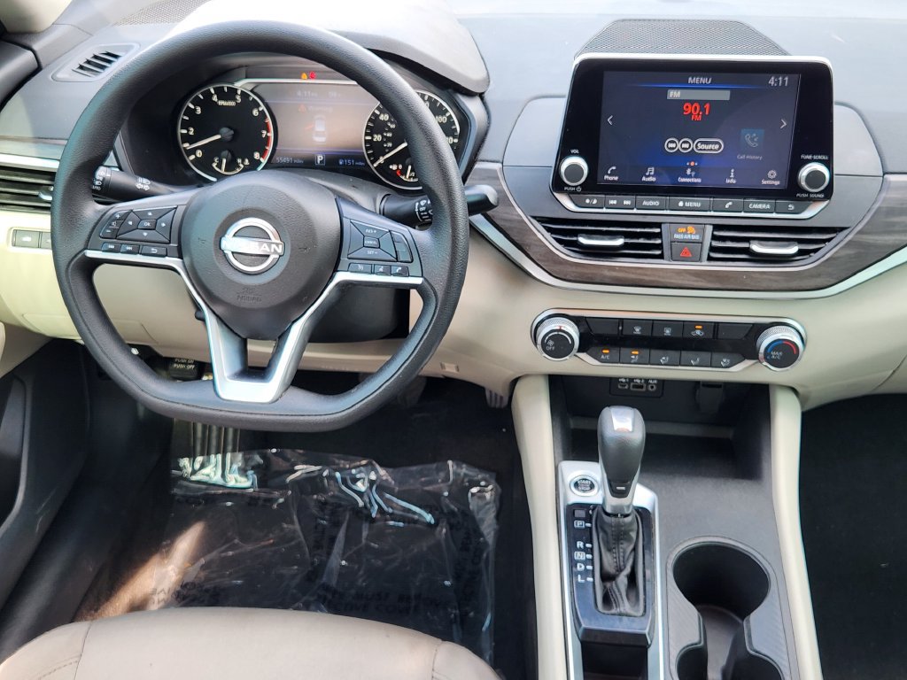 Used 2025 Nissan Altima 2.5 SV FWD image 26
