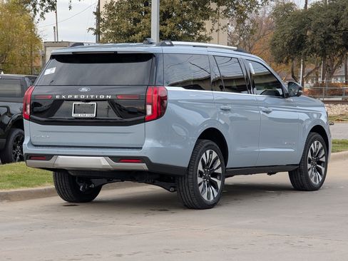 New 2025 Ford Expedition Platinum w/ Platinum Ultimate Package image 4