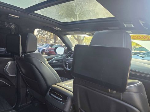 Used 2022 Cadillac Escalade Sport Platinum w/ Heavy-Duty Trailer Package image 16