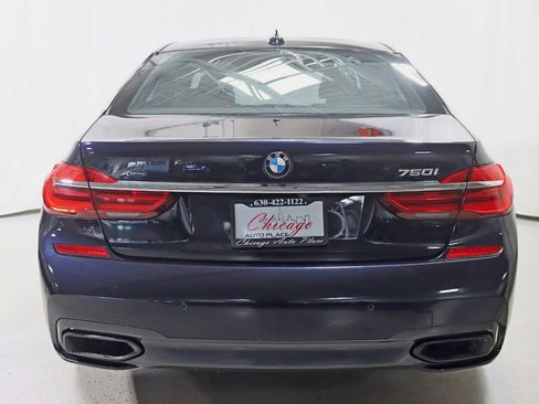Used 2019 BMW 750i xDrive w/ M Sport Package image 12