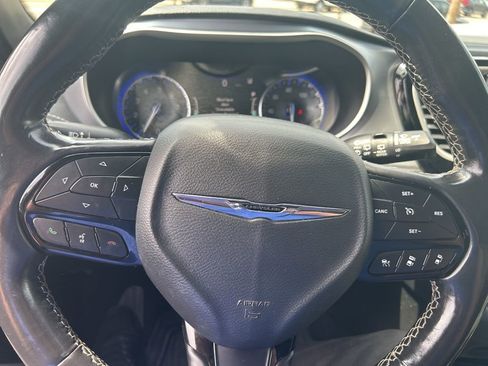 Certified 2021 Chrysler Pacifica Touring w/ S Appearance Package image 7