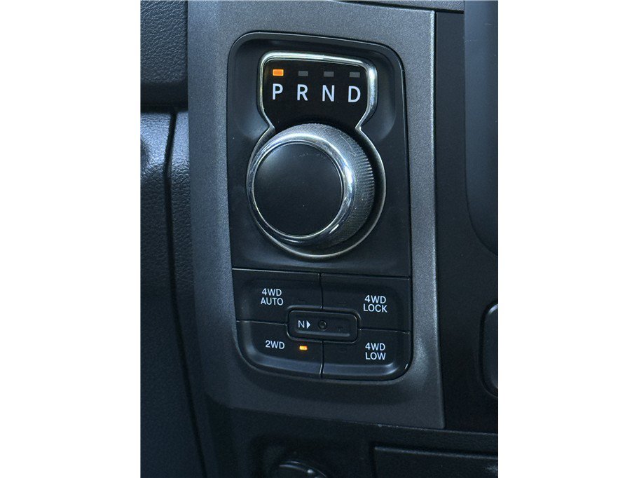 Used 2018 RAM 1500 Express w/ Black Ram 1500 Express Group AWD/4WD image 18