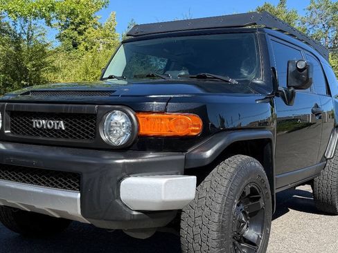 Used 2007 Toyota FJ Cruiser 4WD image 12