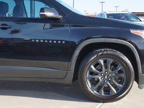 Used 2019 Chevrolet Traverse RS image 9