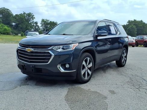 Used 2021 Chevrolet Traverse LT AWD/4WD image 3