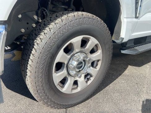 Used 2024 Ford F250 XLT image 6