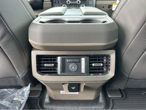 New 2026 Ford F450 Platinum w/ Platinum Plus Package image 24